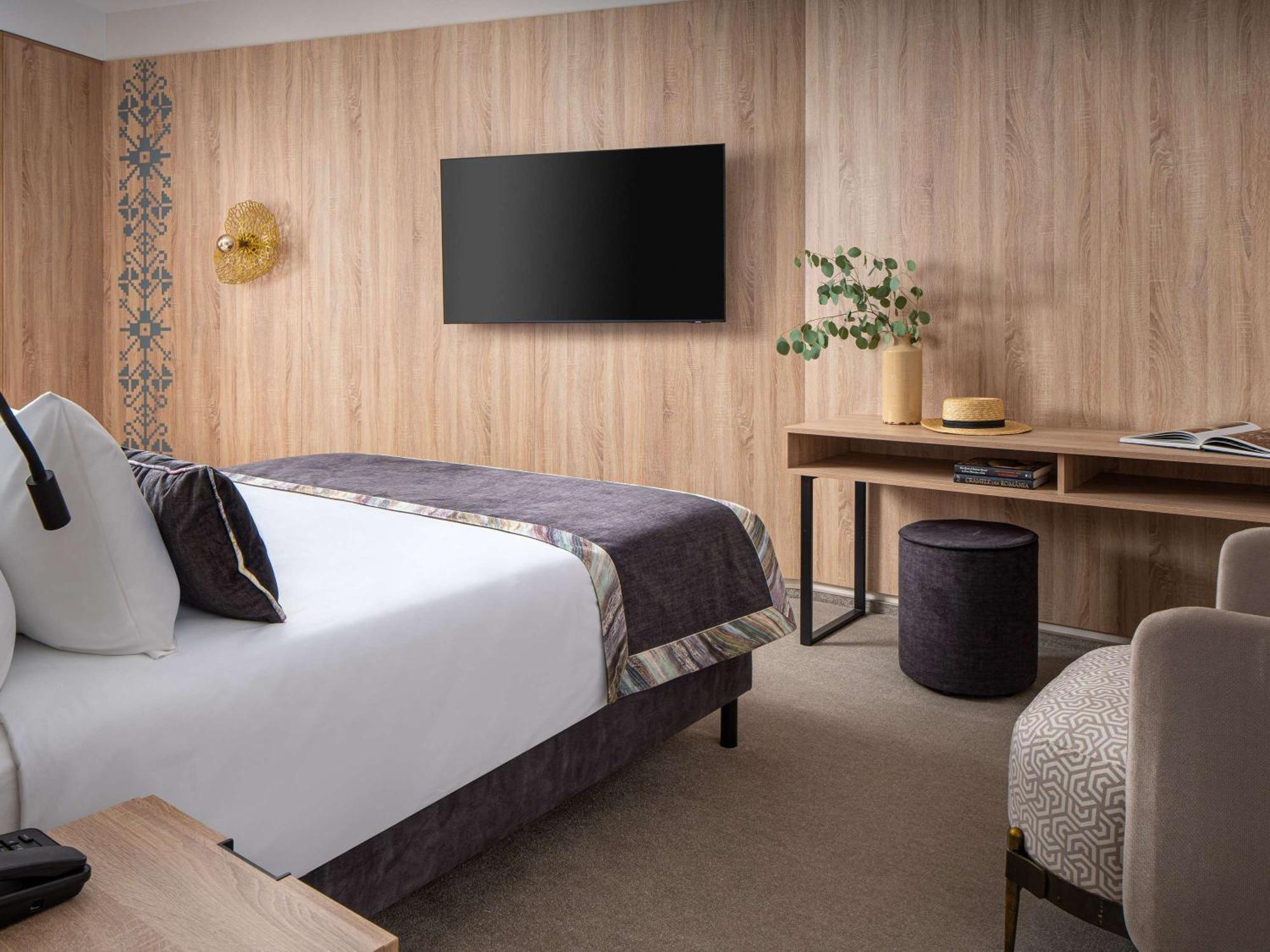Mercure Conacul Cozieni Pasarea Buitenkant foto